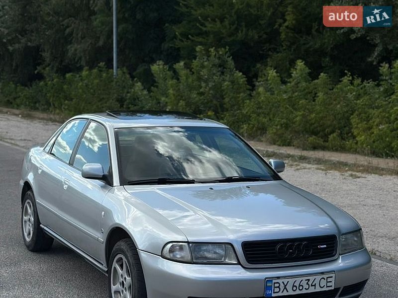 Седан Audi A4 1996 в Днепре
