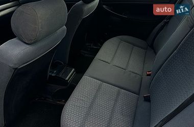 Седан Audi A4 1996 в Днепре