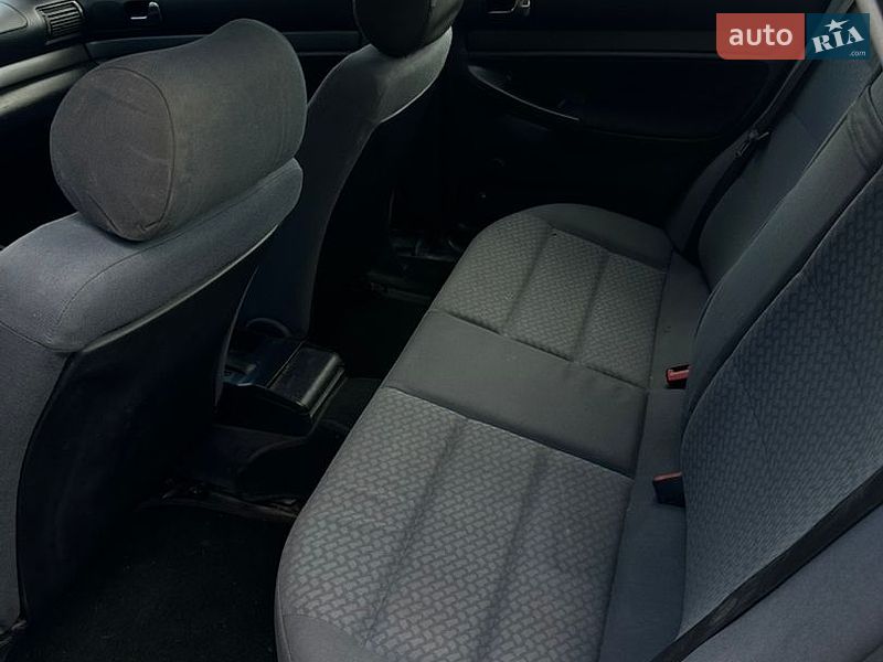 Седан Audi A4 1996 в Днепре