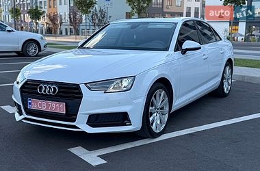 Седан Audi A4 2019 в Ровно