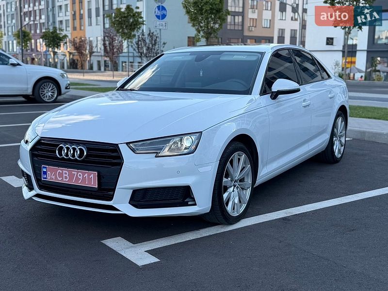 Седан Audi A4 2019 в Ровно
