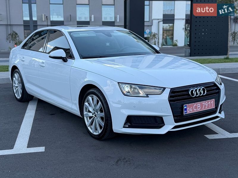 Седан Audi A4 2019 в Ровно