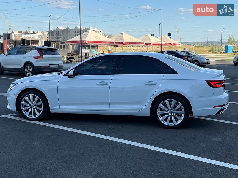 Седан Audi A4 2019 в Ровно