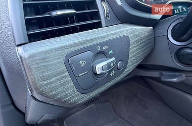 Седан Audi A4 2019 в Ровно