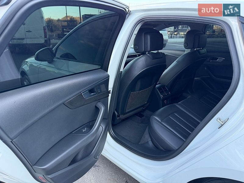 Седан Audi A4 2019 в Ровно