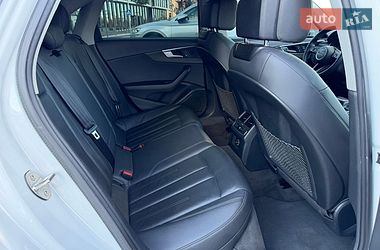Седан Audi A4 2019 в Ровно