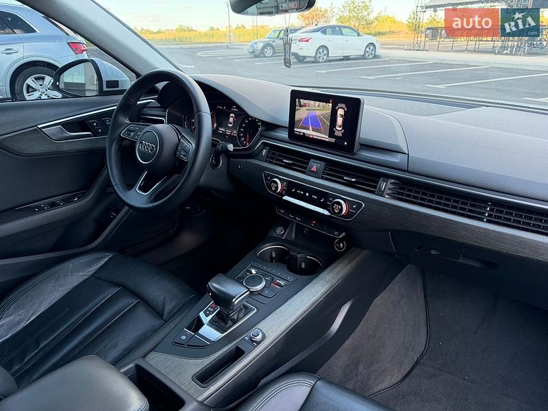 Седан Audi A4 2019 в Ровно