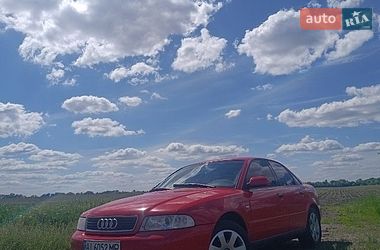 Седан Audi A4 1999 в Згуровке