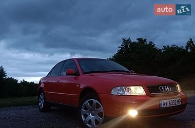 Седан Audi A4 1999 в Згуровке