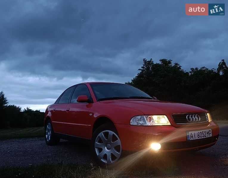 Седан Audi A4 1999 в Згуровке