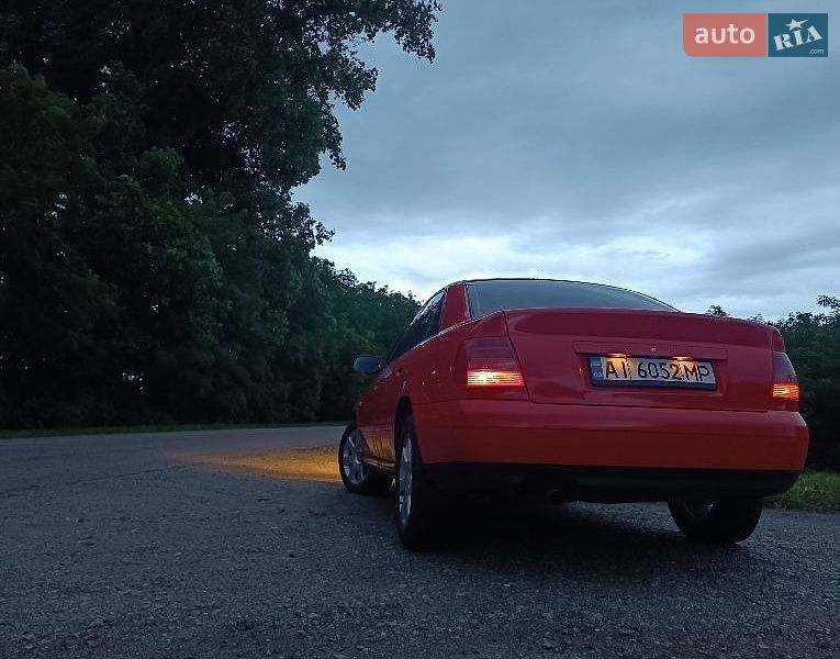 Седан Audi A4 1999 в Згуровке