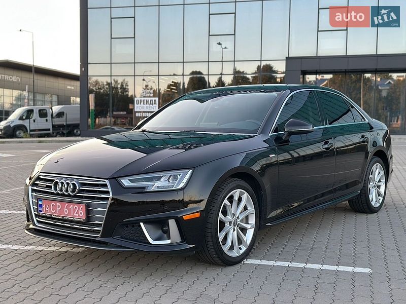 Седан Audi A4 2019 в Львові