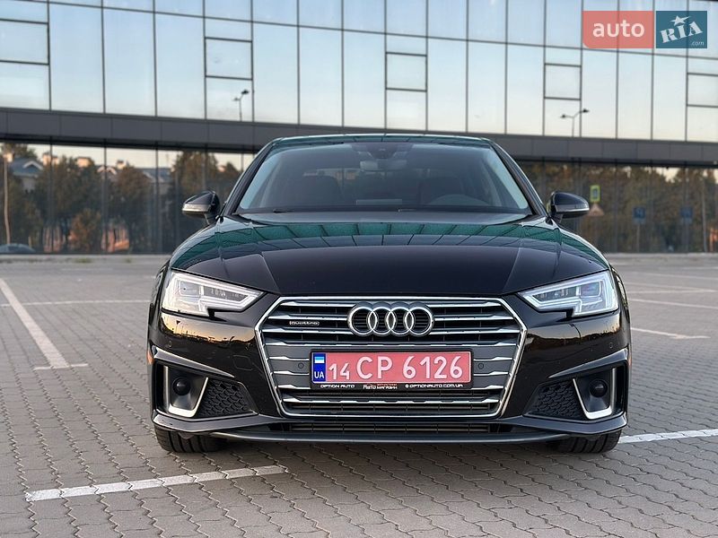 Седан Audi A4 2019 в Львові