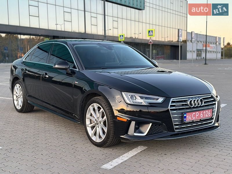 Седан Audi A4 2019 в Львові