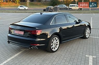 Седан Audi A4 2019 в Львові