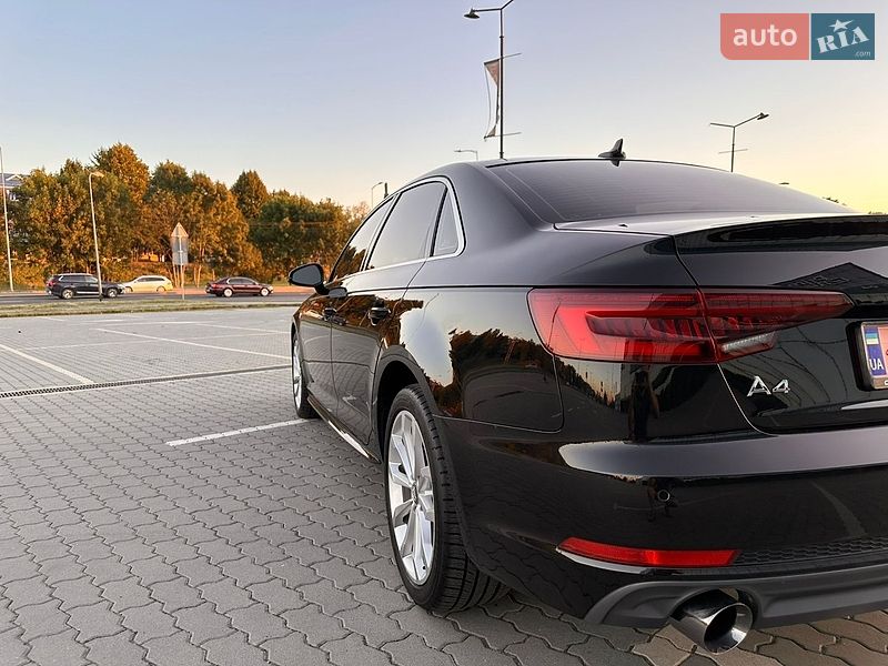Седан Audi A4 2019 в Львові