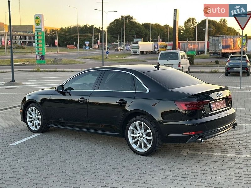 Седан Audi A4 2019 в Львові