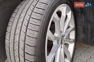 Седан Audi A4 2019 в Львові
