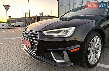 Седан Audi A4 2019 в Львові