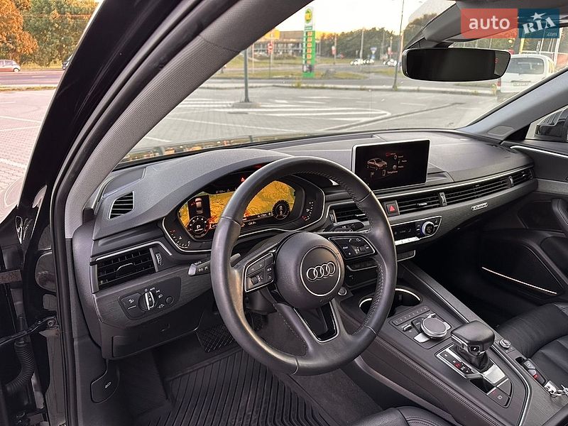 Седан Audi A4 2019 в Львові