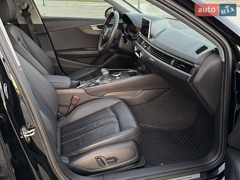 Седан Audi A4 2019 в Львові