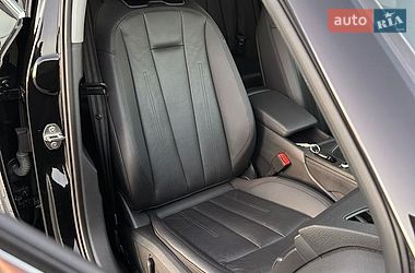 Седан Audi A4 2019 в Львові