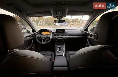Седан Audi A4 2019 в Львові