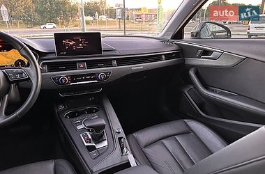 Седан Audi A4 2019 в Львові
