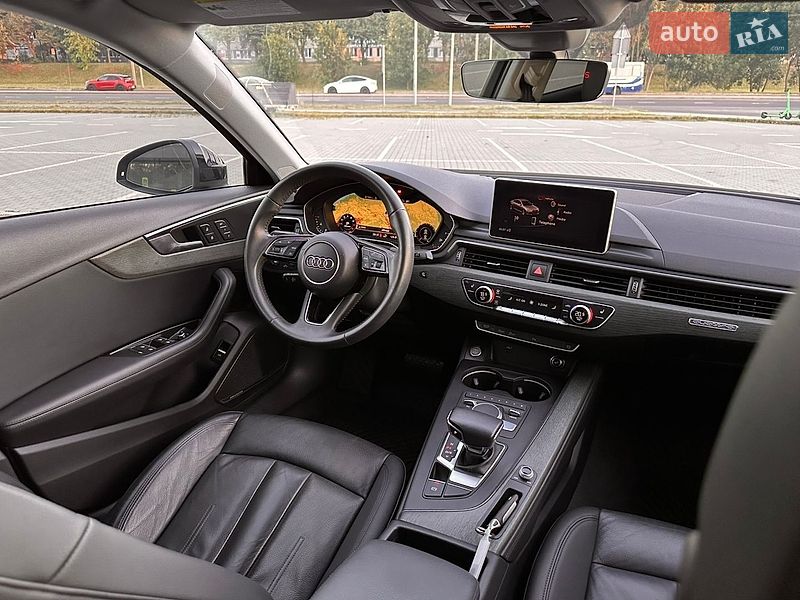 Седан Audi A4 2019 в Львові