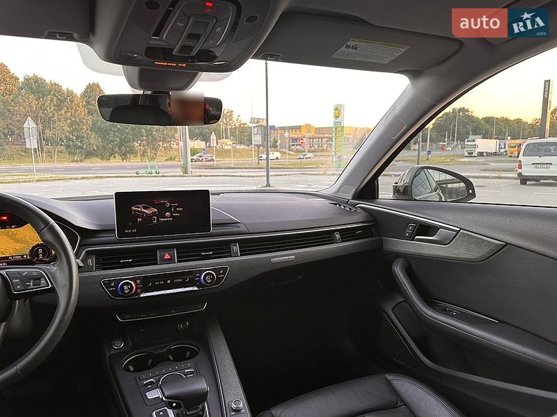 Седан Audi A4 2019 в Львові