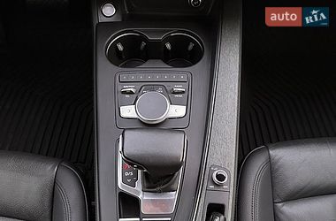 Седан Audi A4 2019 в Львові