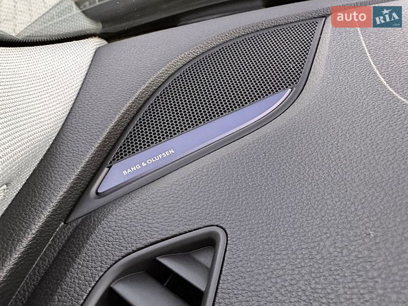 Седан Audi A4 2019 в Львові