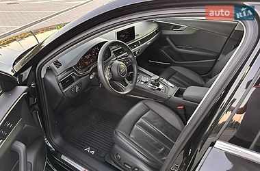 Седан Audi A4 2019 в Львові