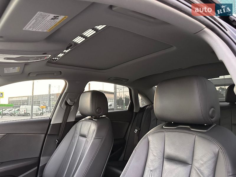 Седан Audi A4 2019 в Львові