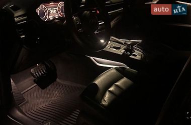 Седан Audi A4 2019 в Львові