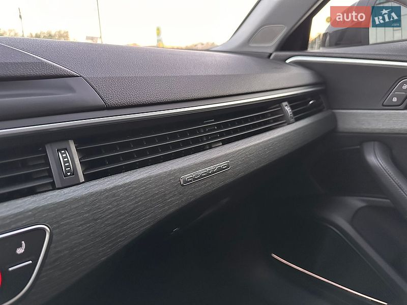 Седан Audi A4 2019 в Львові