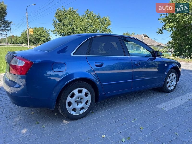 Седан Audi A4 2004 в Києві