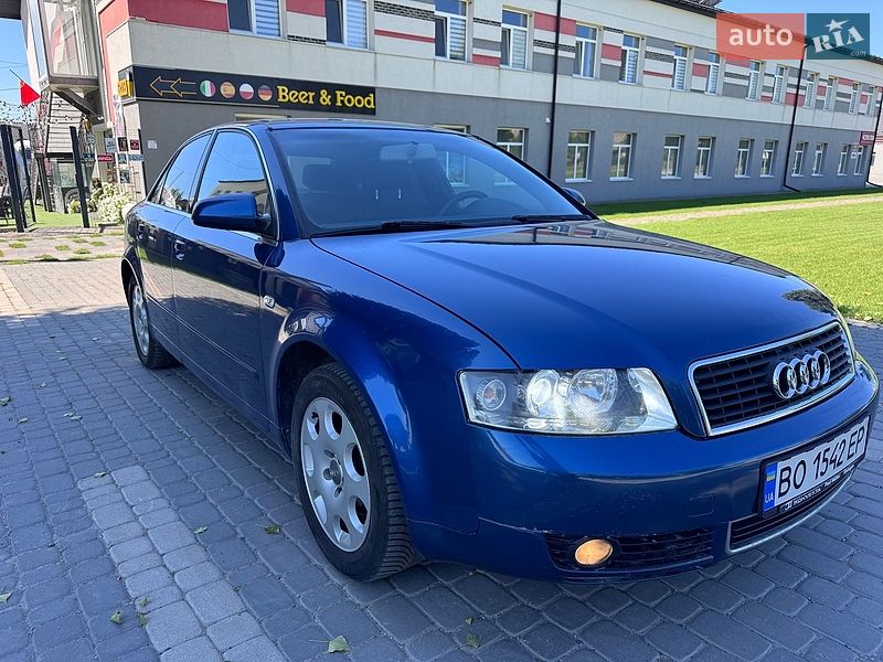 Седан Audi A4 2004 в Києві