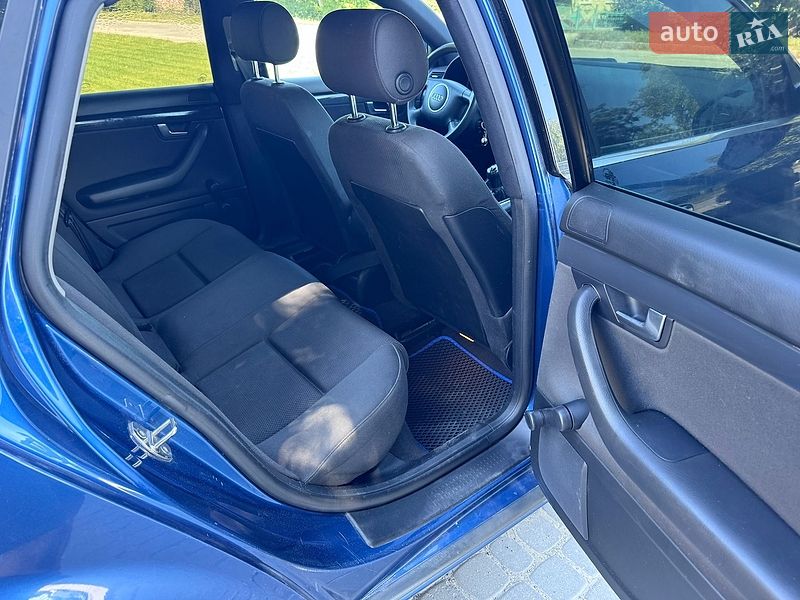 Седан Audi A4 2004 в Києві