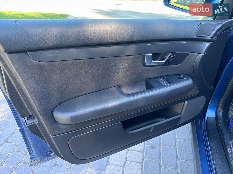 Седан Audi A4 2004 в Києві