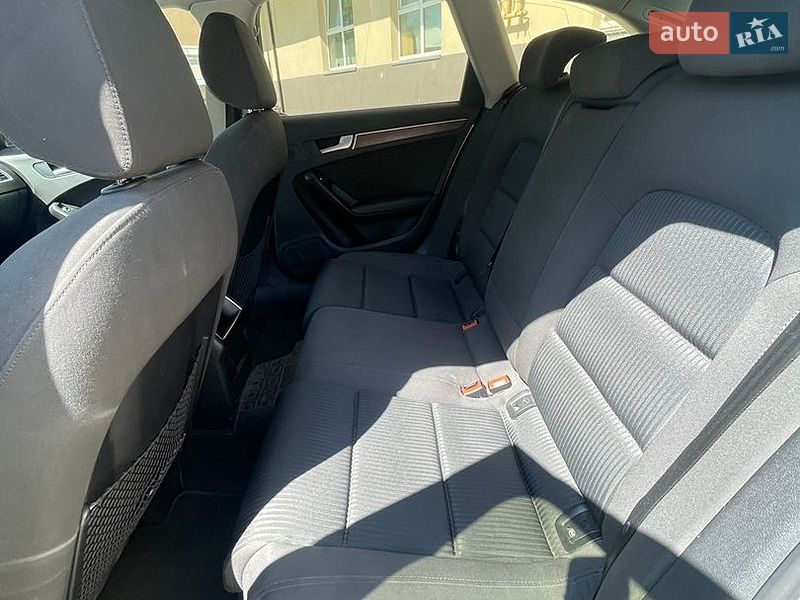 Универсал Audi A4 2012 в Вышгороде