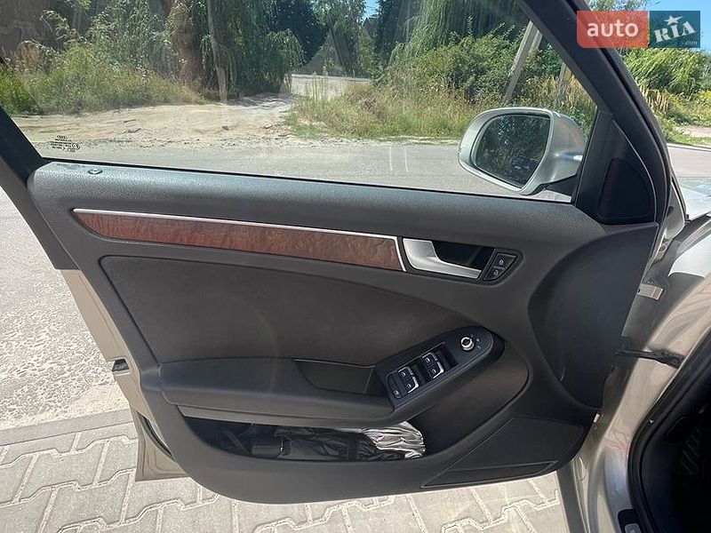 Универсал Audi A4 2012 в Вышгороде