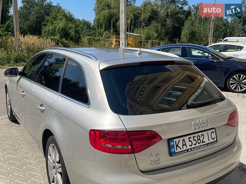Универсал Audi A4 2012 в Вышгороде