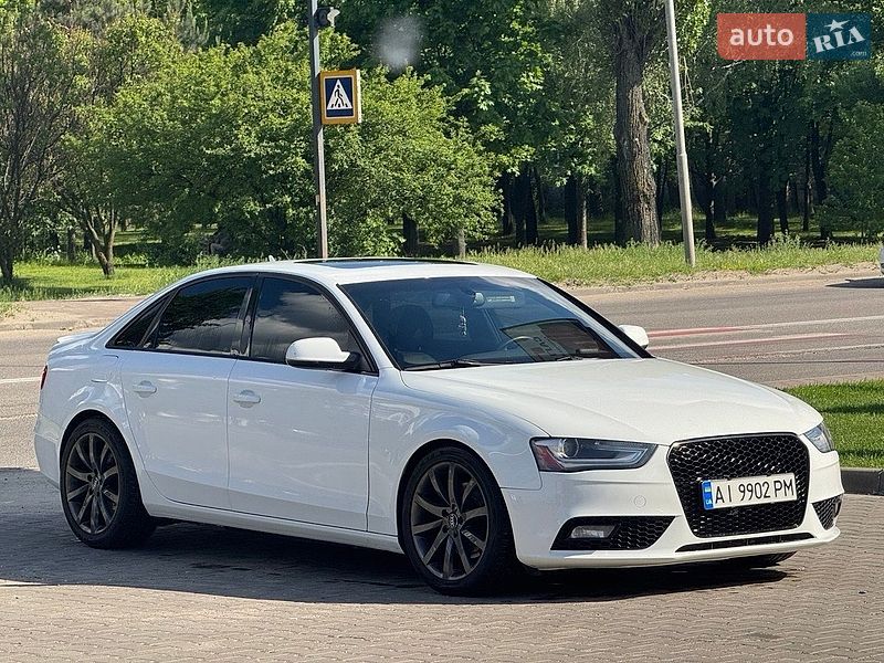 Седан Audi A4 2012 в Киеве