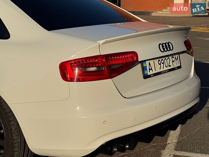Седан Audi A4 2012 в Киеве
