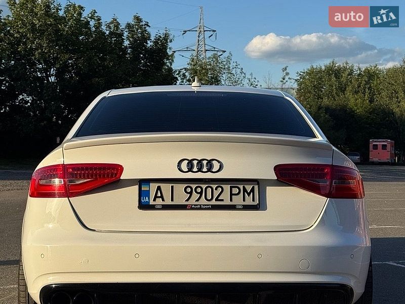 Седан Audi A4 2012 в Киеве
