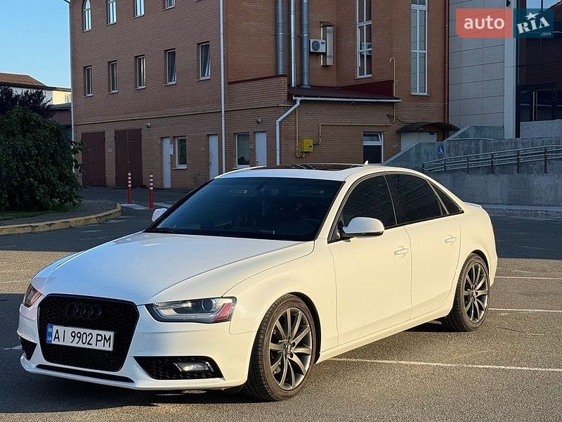 Седан Audi A4 2012 в Киеве