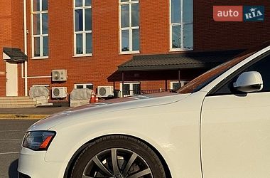 Седан Audi A4 2012 в Киеве