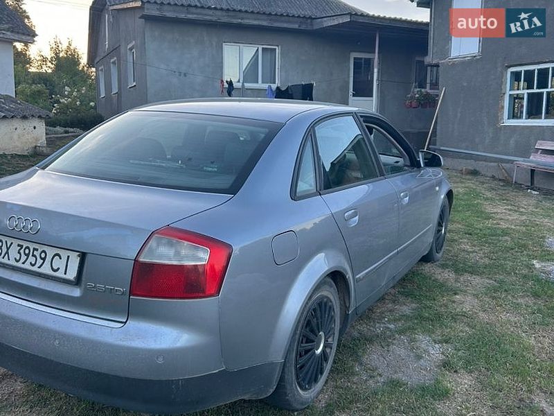 Седан Audi A4 2002 в Красилове