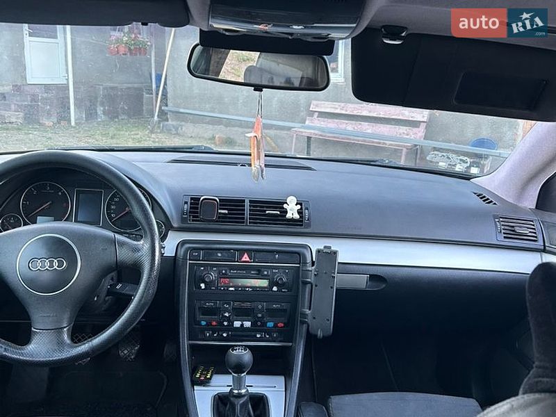 Седан Audi A4 2002 в Красилове